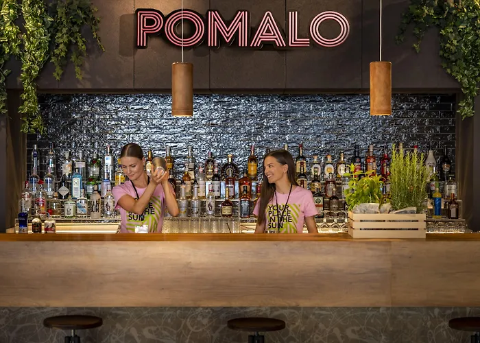 Places Dalmacija By Valamar Hotel Makarská