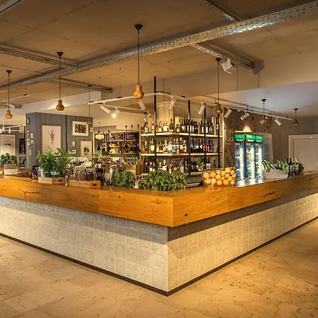 Places Dalmacija By Valamar 3* ماكارسكا