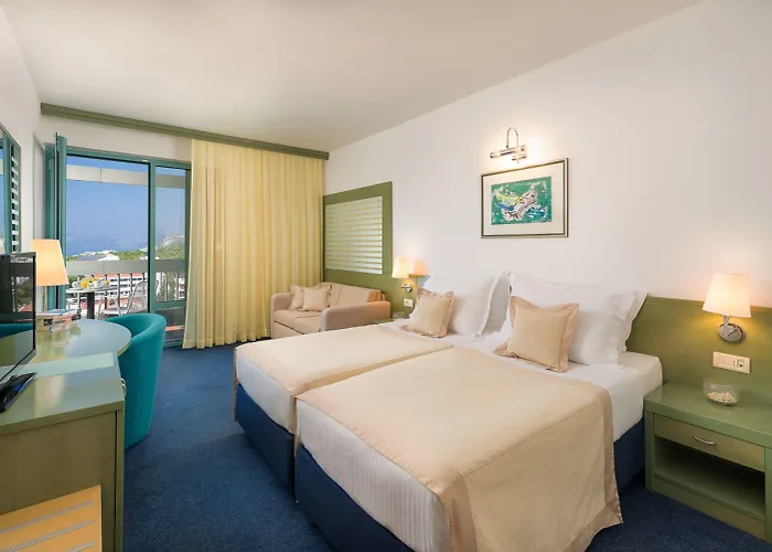 Places Dalmacija By Valamar Hotel 3*